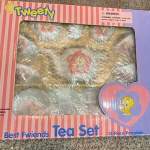 Warner Bros. Tweety Tea Set - Pink and Blue